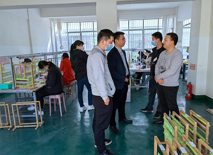 穩崗就業促發展，就近服務暖人心